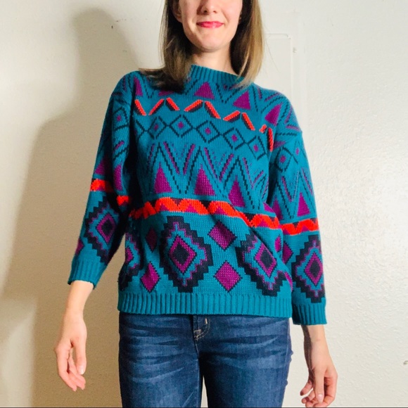 SOLD Vintage geometric hand knit sweater - Picture 4 of 9